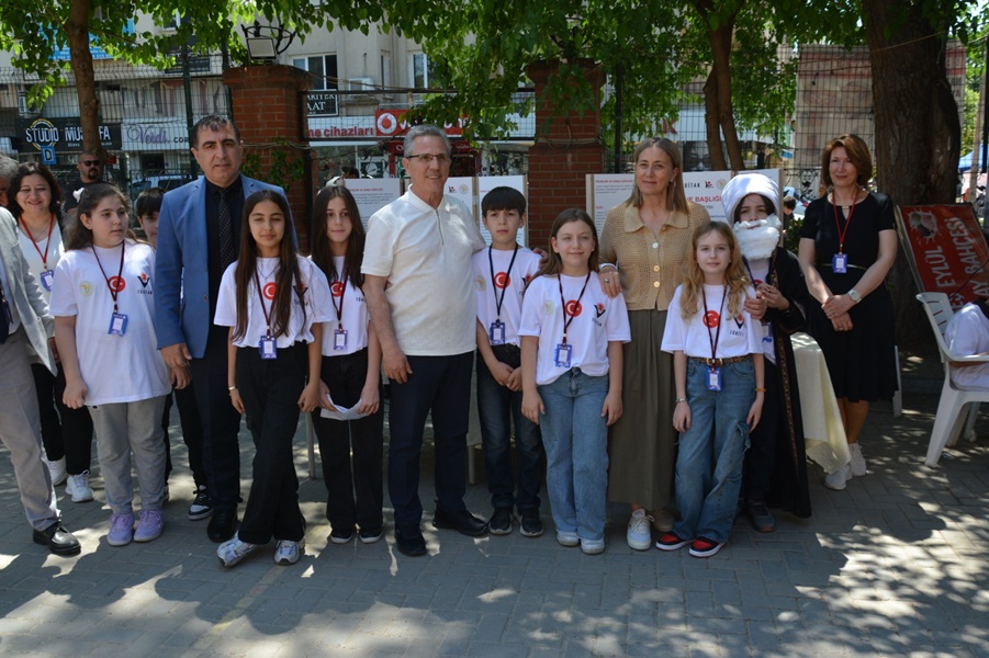 Nazilli Beş Eylül Ortaokulu TÜBİTAK 4006 Bilim Fuarı  Düzenlendi
