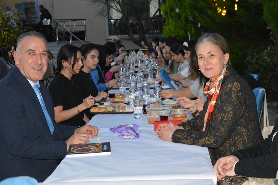 Nazilli İsabeyli KYK Kız Öğrenci Yurdu İftar Yemeği